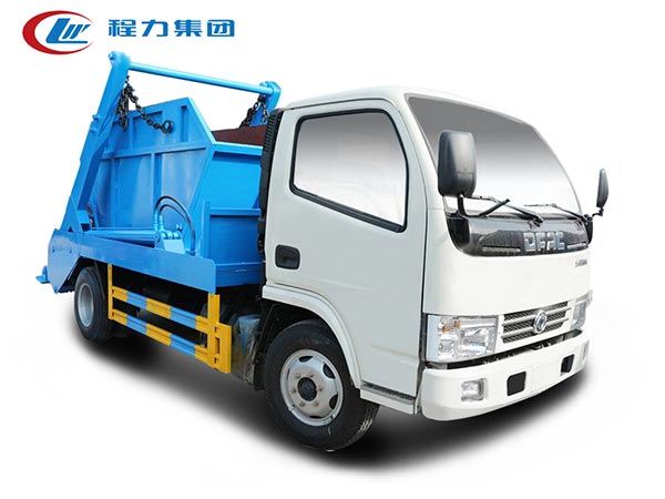 东风小多利卡5方摆臂垃圾车