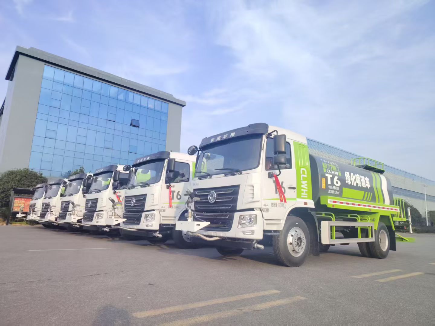 程力重工新款T6洒水车批量发往江苏南京